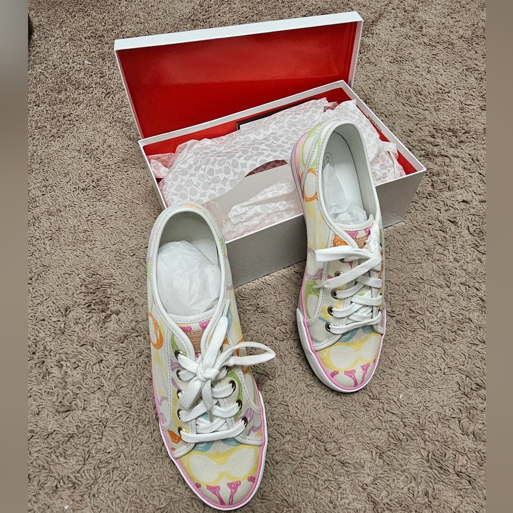 NIB - Womens COACH Canvas Tennis Shoes - Size 10